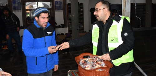 BELEDİYEMİZ, BERAT KANDİLİ DOLAYISIYLA İKRAMDA BULUNDU