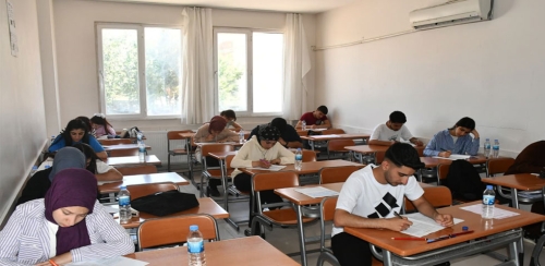 SİVEREK'TE 43 ÖĞRENCİ BELEDİYE KURSLARIYLA ÜNİVERSİTEYE YERLEŞTİ