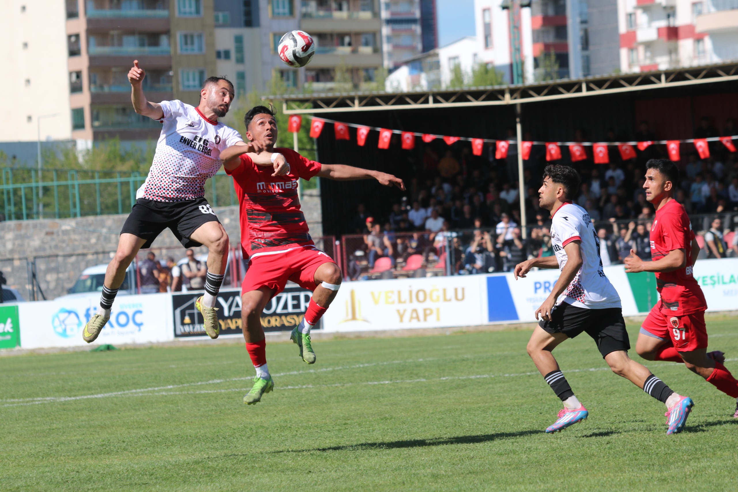 SİVEREK BELEDİYESPOR 3. LİG YOLUNDA İLK ENGELİ AŞTI