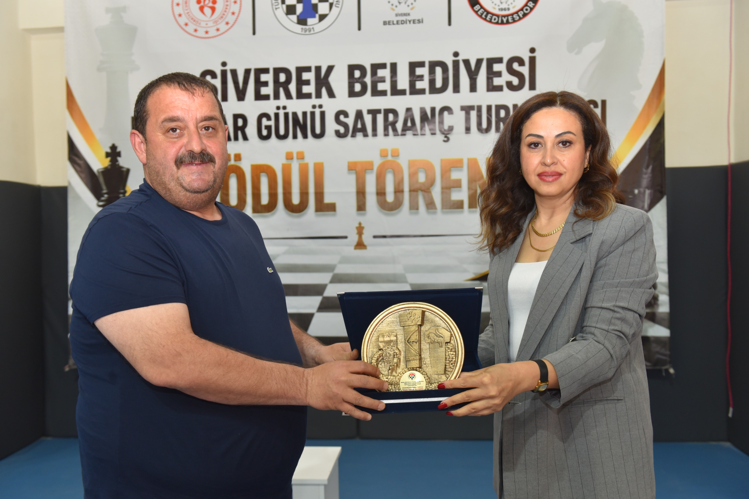 Babalar Günü Satranç Turnuvasında Dereceye Girenler Ödüllendirildi